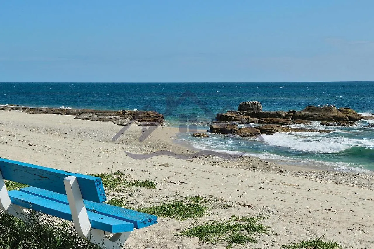 Souvenir Du Guil: Seaside Cottage with Garden in Guilvinec France