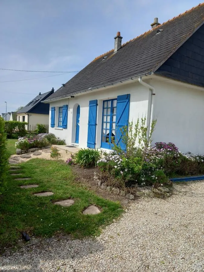 Souvenir Du Guil: Seaside Cottage with Garden in Guilvinec