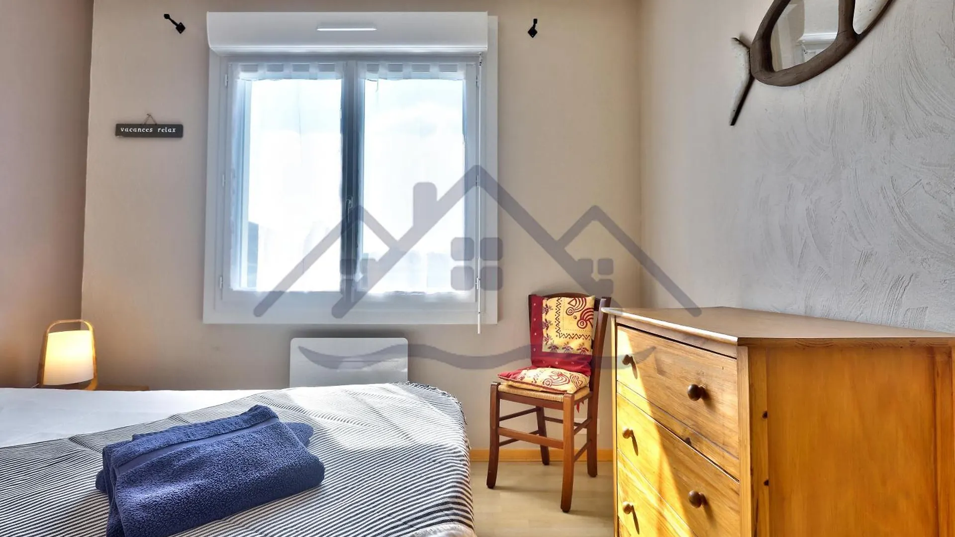 Holiday home Souvenir Du Guil: Seaside Cottage with Garden in Guilvinec