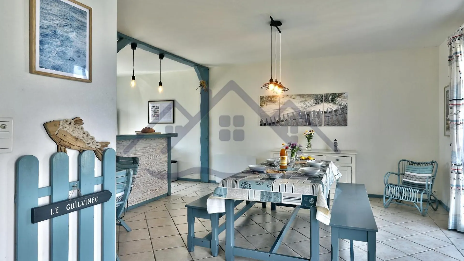 Souvenir Du Guil: Seaside Cottage with Garden in Guilvinec France