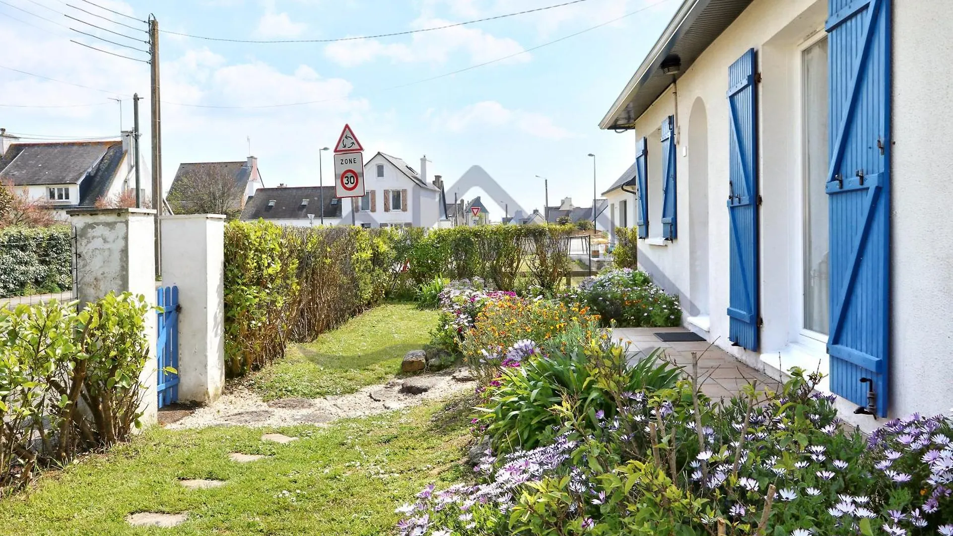 Souvenir Du Guil: Seaside Cottage with Garden in Guilvinec