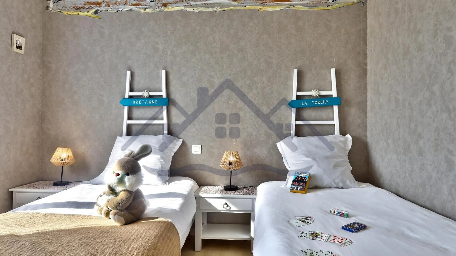 Holiday home Souvenir Du Guil: Seaside Cottage with Garden in Guilvinec France